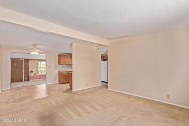LivingRoom to Kitchen