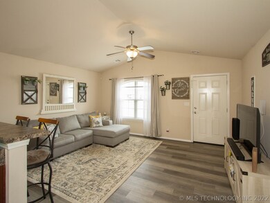 8614 S 261st East Ave, Broken Arrow, OK 74014 - photo 3