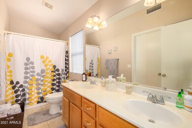 1572 E Oakland St, Chandler, AZ 85225 - photo 7