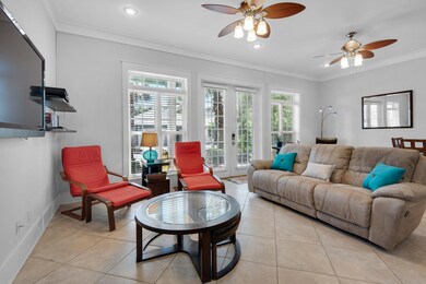 Living 3 80 St Simon St_20190419027