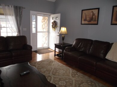 43 Arbor Cir unit 43, Litchfield, NH 03052 - photo 5