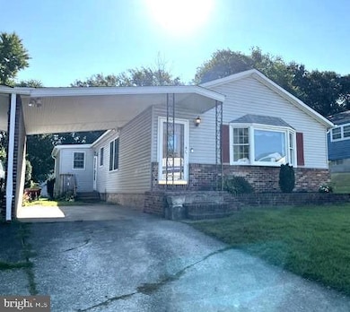 5205 Larlin Rd, Halethorpe, MD 21227 - photo 2