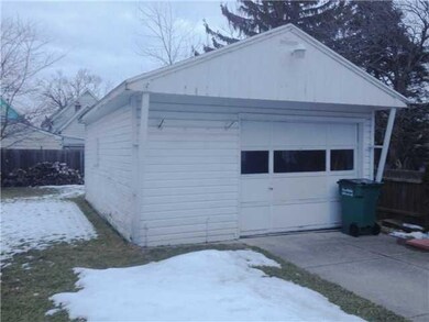 Parking Lot/Garage