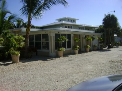 551 Saturn Ln, Juno Beach, FL 33408 - photo 2