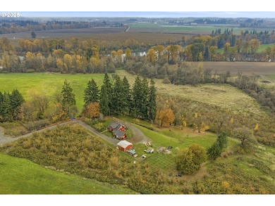 1824 NE Waterfront St, Newberg, OR 97132 - photo 2