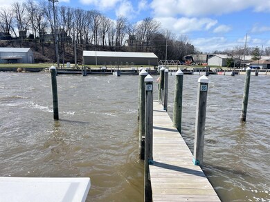 87s dock 4
