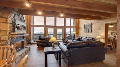 03 Mountaintop_Mill_Living_Room_1