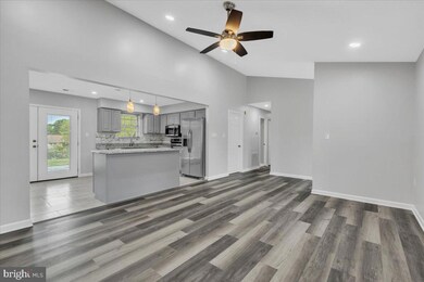 10201 Thrift Rd, Clinton, MD 20735 - photo 7