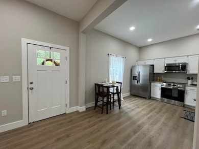 307 Hunter St, Seneca, SC 29678 - photo 4