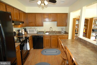 2870 Madeira Ct unit 19-5, Woodbridge, VA 22192 - photo 3