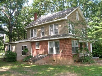 52 Eagle Claw Ln, Hendersonville, NC 28792 - photo 2