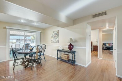 6-web-or-mls-W Long Hills Dr-006