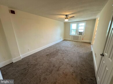 2809 W Queen Ln unit 102, Philadelphia, PA 19129 - photo 5