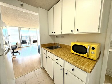 445 Seaside Ave unit 4104, Honolulu, HI 96815 - photo 5