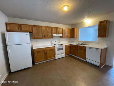 342 Bracken Place, Jacksonville, NC 28540 - photo 4