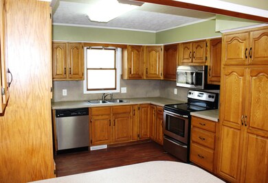 1301 S 5th Ave Kitchen 3