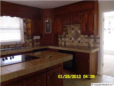 KITCHEN WITH ISLAND