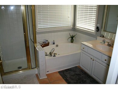 Master Bath/Spa.