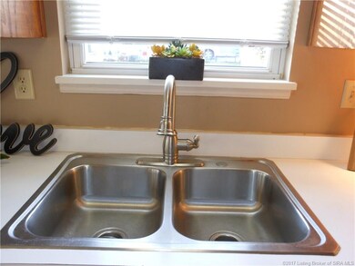 736 Linden St, New Albany, IN 47150 - photo 6