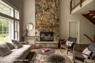 2025-05-FreshAir-10Magnolia-LawrenceBrau