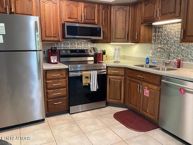 98D02243-F452-42E2-ADA9-A665F66EE0CC