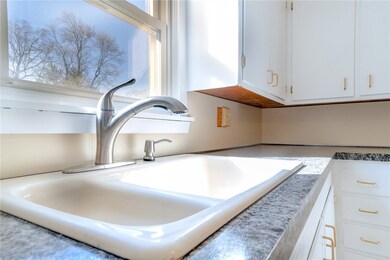 94 Brayton Ave, Cranston, RI 02920 - photo 5