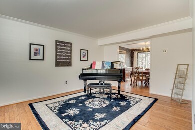 9303 Bellbeck Rd, Parkville, MD 21234 - photo 5