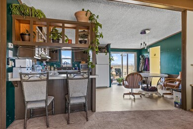 005. Kitchen and Dining