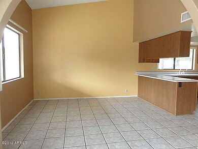 023-276518 - Dining-A-
