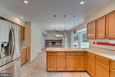 12605 Blue Mountain Ct, North Potomac, MD 20878 - photo 7