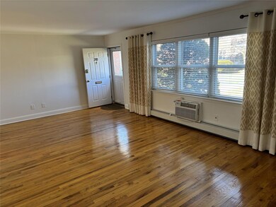 210 Farber Dr unit 210, West Babylon, NY 11704 - photo 7
