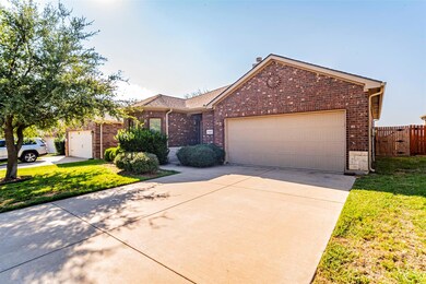 845 Jodie Dr, Weatherford, TX 76087 - photo 3