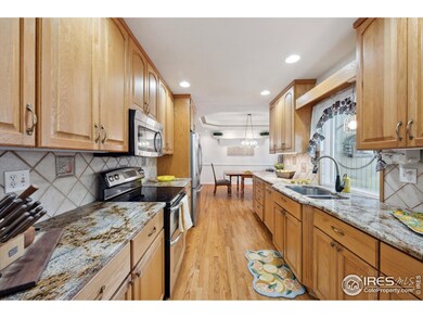 Bosche dishwasher. Tons of kitchen storage.