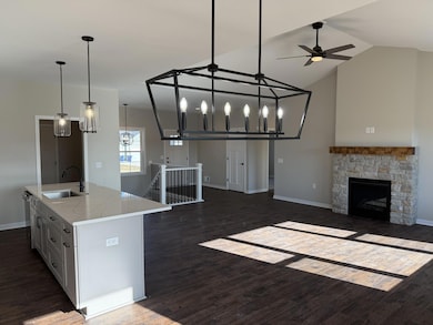 202 Edgewater Ct, Theresa, WI 53091 - photo 3