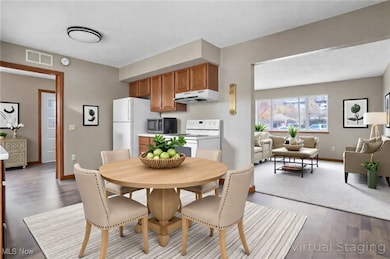 1332 E 348th St, Eastlake, OH 44095 - photo 3