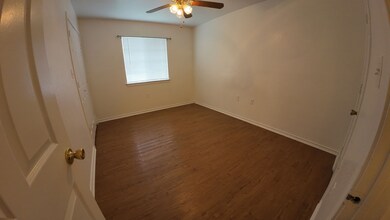 625 Woodard Ave, Cleburne, TX 76033 - photo 3