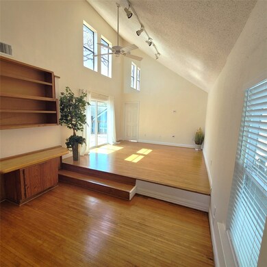 914 Heights Blvd unit D, Houston, TX 77008 - photo 3
