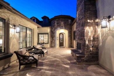 Night-Courtyard