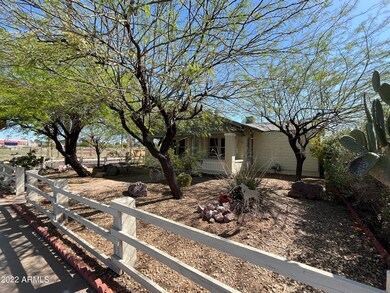 2549 N Mitchell St, Phoenix, AZ 85006 - photo 4