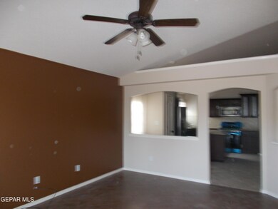 749 Desert Sage Dr, Horizon City, TX 79928 - photo 2