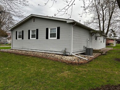 210 Winchester Rd, Geneva, IN 46740 - photo 2