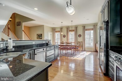 1250 Dockside Cir, Baltimore, MD 21224 - photo 7