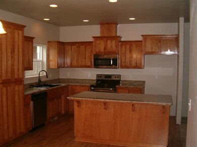 117 Aurora Ln, Central Point, OR 97502 - photo 7