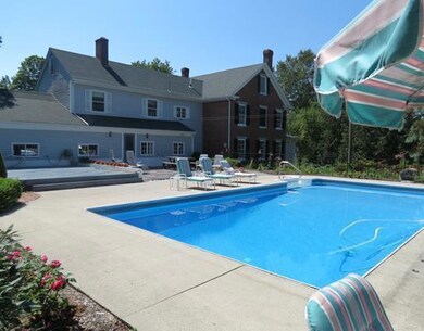 Swimming Pool/Hot Tub/Sauna.
