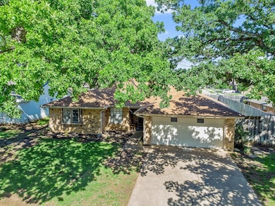 2732 Meadow Green, Bedford, TX 76021 - photo 5