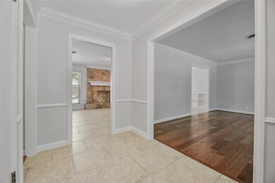1126 Curtin St, Houston, TX 77018 - photo 4