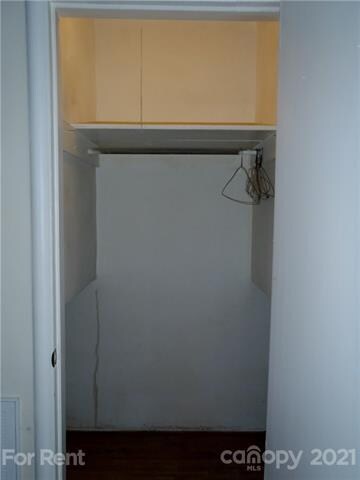 101 S Race St, Statesville, NC 28677 - photo 2