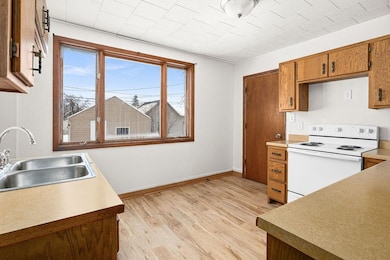 722 Fisher Ave, Superior, WI 54880 - photo 7