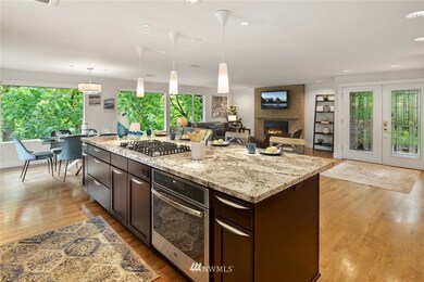 8437 SE 33rd Place, Mercer Island, WA 98040 - photo 6