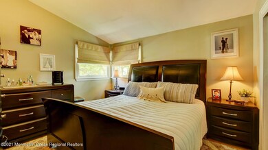 15 Annapolis Dr, Hazlet, NJ 07730 - photo 7